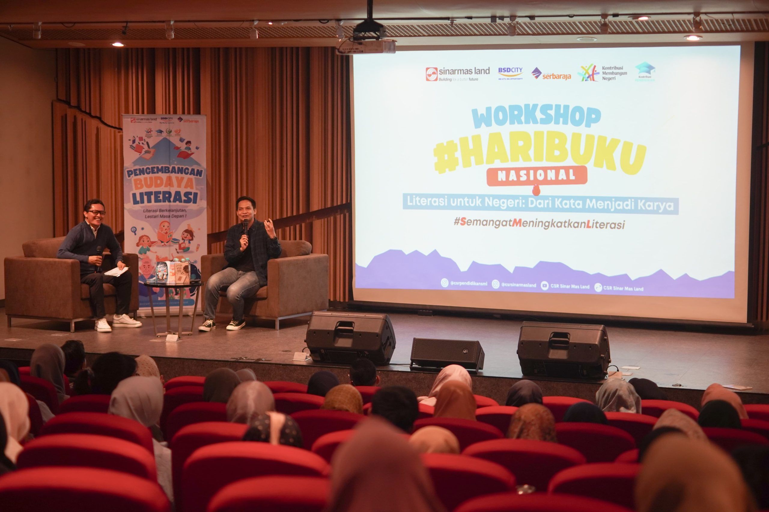 Foto-2-Hari-Buku-Nasional-scaled.jpeg
